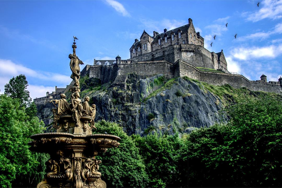 EDINBURGH CASTLE: A LEGENDARY FORTRESS